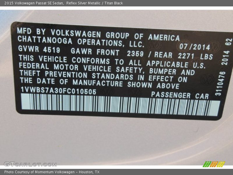 Reflex Silver Metallic / Titan Black 2015 Volkswagen Passat SE Sedan