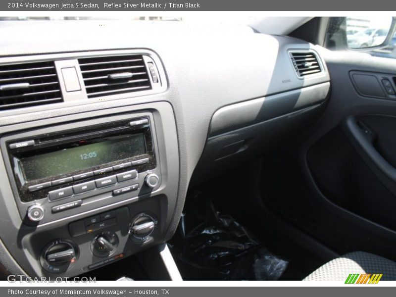 Reflex Silver Metallic / Titan Black 2014 Volkswagen Jetta S Sedan