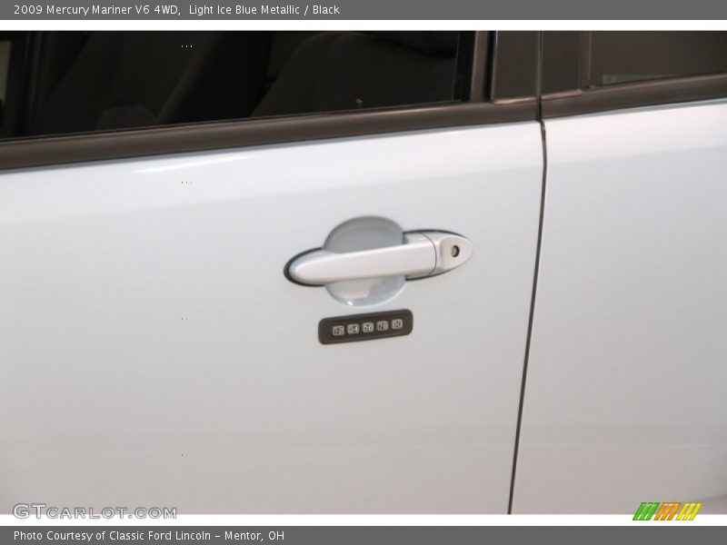 Light Ice Blue Metallic / Black 2009 Mercury Mariner V6 4WD
