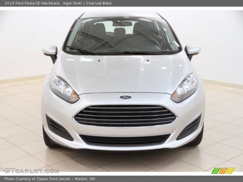 Ingot Silver / Charcoal Black 2014 Ford Fiesta SE Hatchback