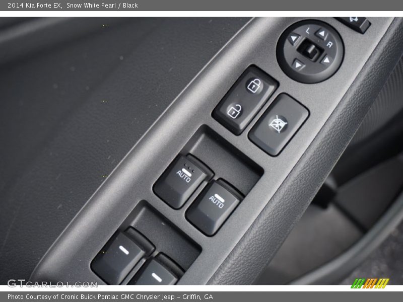 Controls of 2014 Forte EX