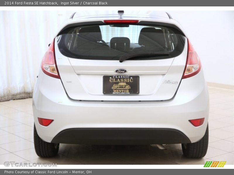 Ingot Silver / Charcoal Black 2014 Ford Fiesta SE Hatchback