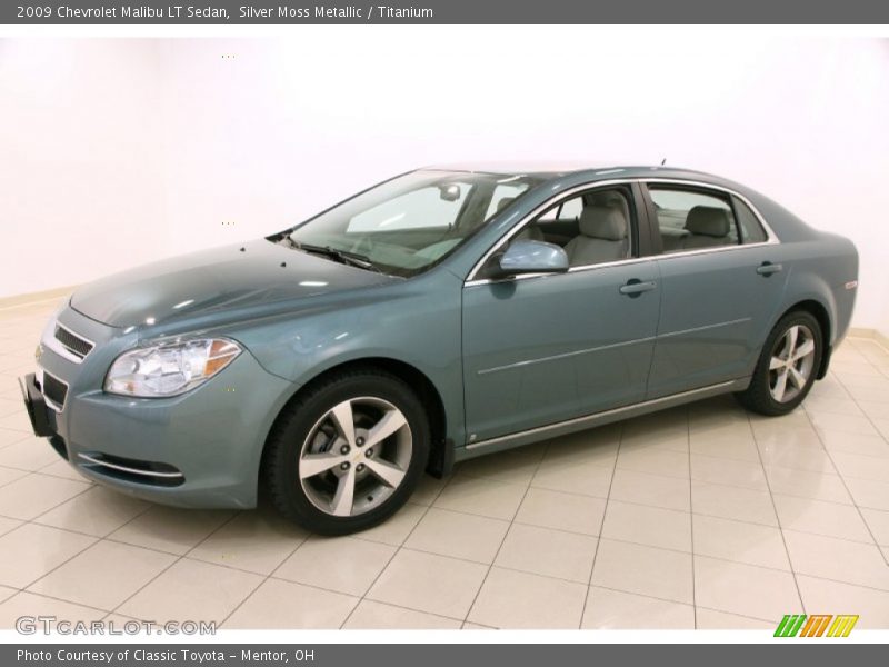 Front 3/4 View of 2009 Malibu LT Sedan