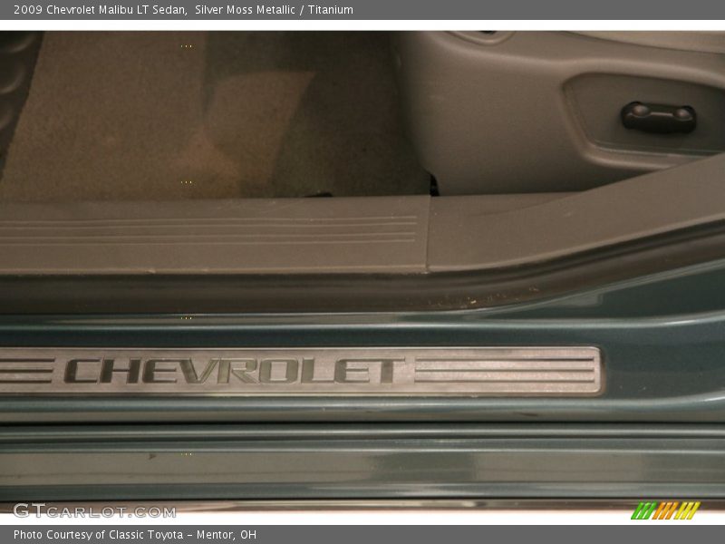 Silver Moss Metallic / Titanium 2009 Chevrolet Malibu LT Sedan
