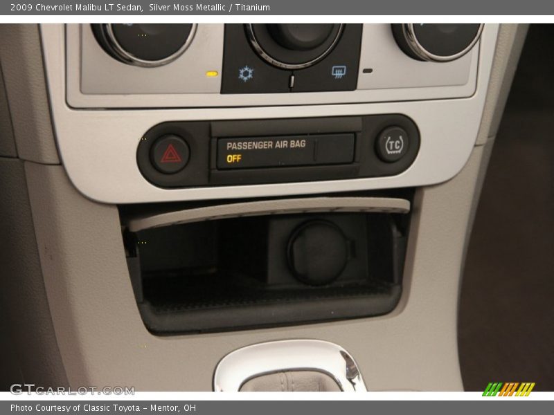 Silver Moss Metallic / Titanium 2009 Chevrolet Malibu LT Sedan