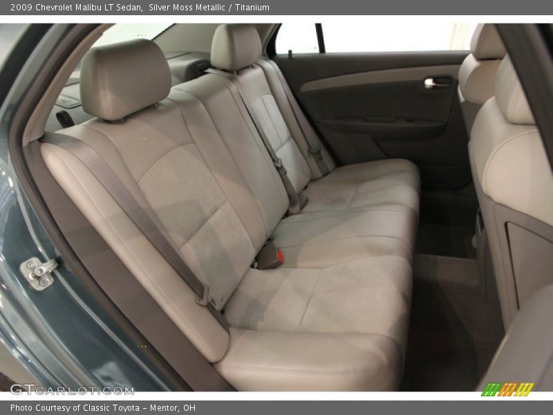 Silver Moss Metallic / Titanium 2009 Chevrolet Malibu LT Sedan