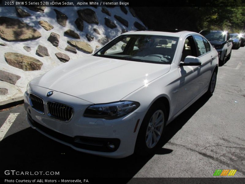 Alpine White / Venetian Beige 2015 BMW 5 Series 528i xDrive Sedan