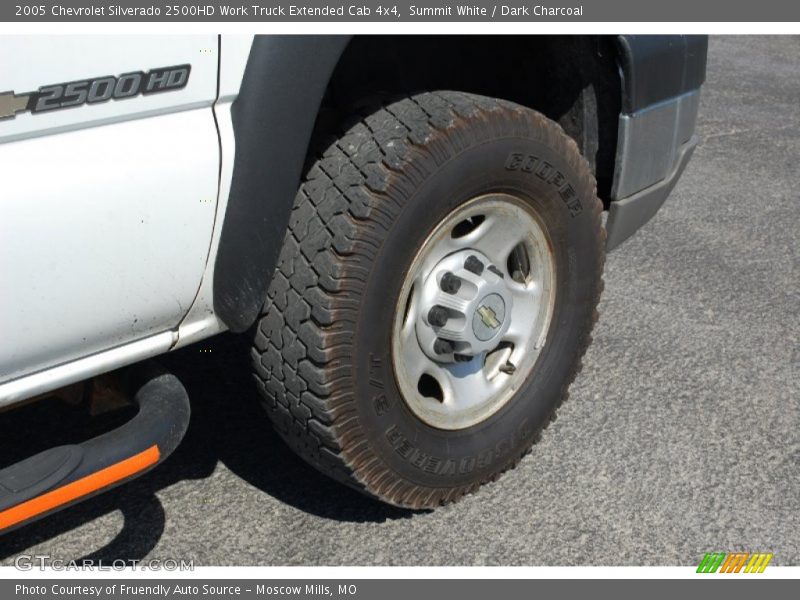 Summit White / Dark Charcoal 2005 Chevrolet Silverado 2500HD Work Truck Extended Cab 4x4