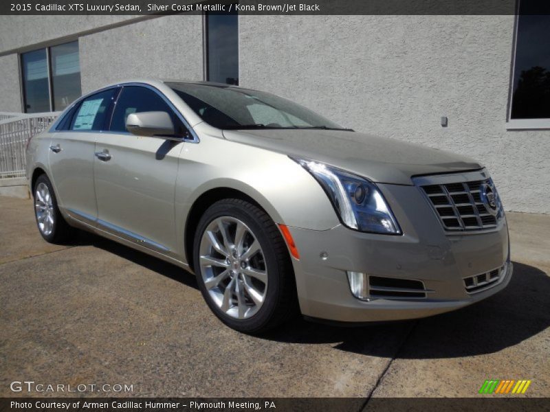 Front 3/4 View of 2015 XTS Luxury Sedan