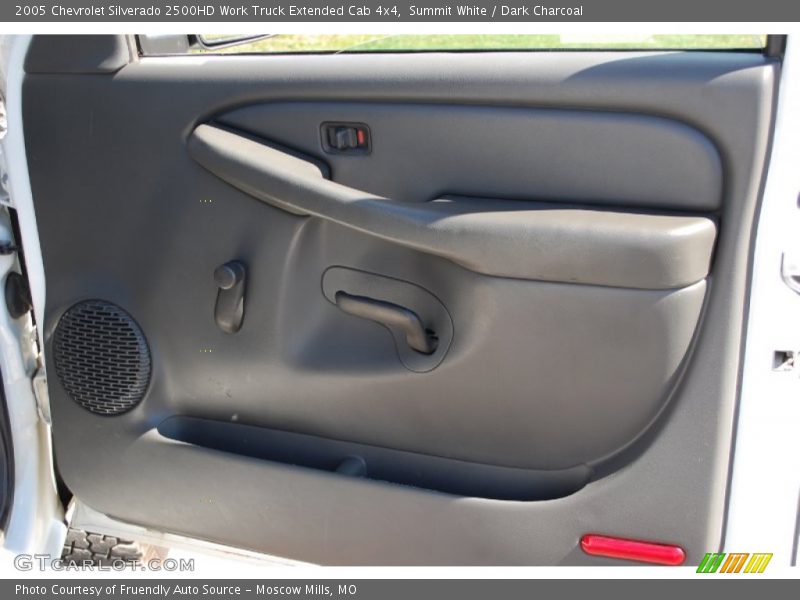 Summit White / Dark Charcoal 2005 Chevrolet Silverado 2500HD Work Truck Extended Cab 4x4