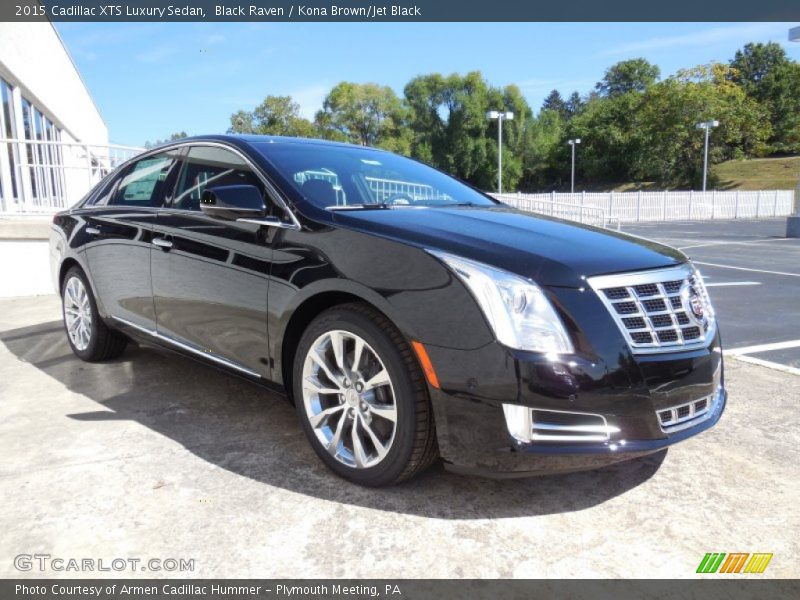 Front 3/4 View of 2015 XTS Luxury Sedan