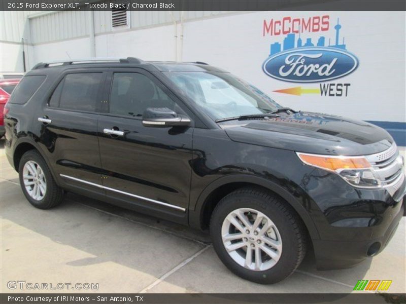 Tuxedo Black / Charcoal Black 2015 Ford Explorer XLT