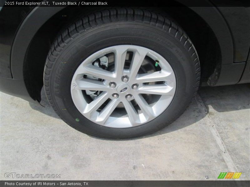 Tuxedo Black / Charcoal Black 2015 Ford Explorer XLT