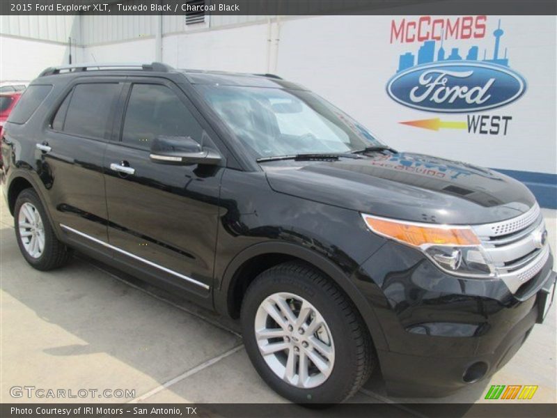 Tuxedo Black / Charcoal Black 2015 Ford Explorer XLT