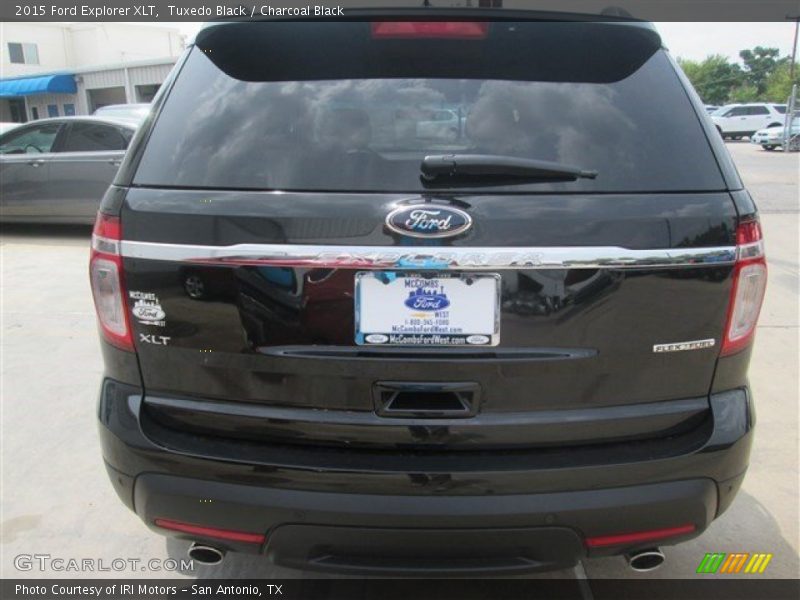 Tuxedo Black / Charcoal Black 2015 Ford Explorer XLT