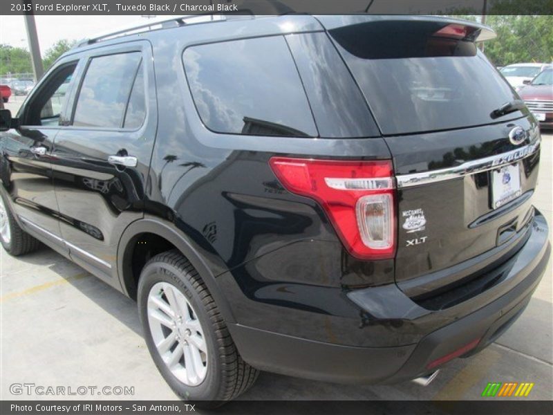Tuxedo Black / Charcoal Black 2015 Ford Explorer XLT