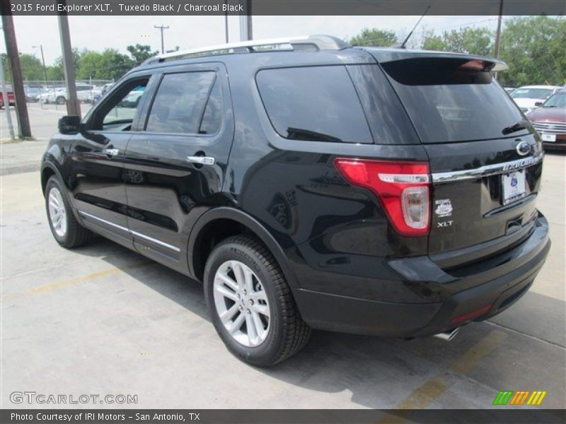 Tuxedo Black / Charcoal Black 2015 Ford Explorer XLT