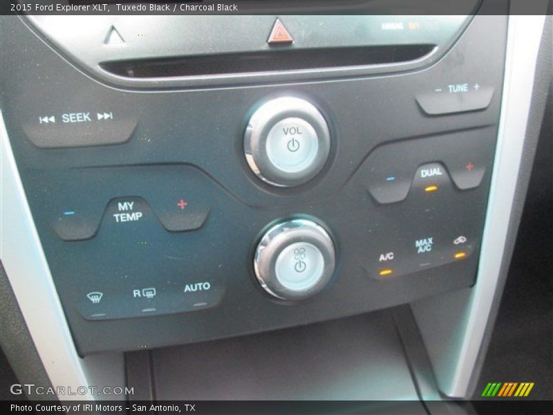 Tuxedo Black / Charcoal Black 2015 Ford Explorer XLT
