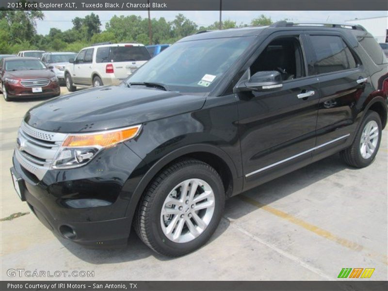 Tuxedo Black / Charcoal Black 2015 Ford Explorer XLT