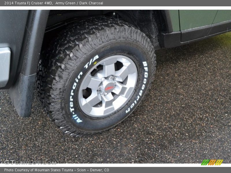 Army Green / Dark Charcoal 2014 Toyota FJ Cruiser 4WD