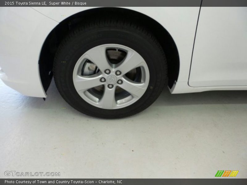 Super White / Bisque 2015 Toyota Sienna LE