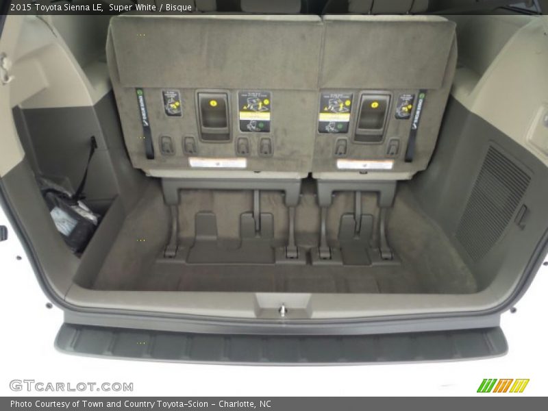 Super White / Bisque 2015 Toyota Sienna LE