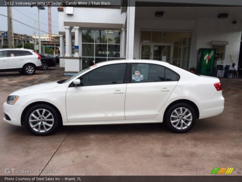 Candy White / Titan Black 2012 Volkswagen Jetta SE Sedan