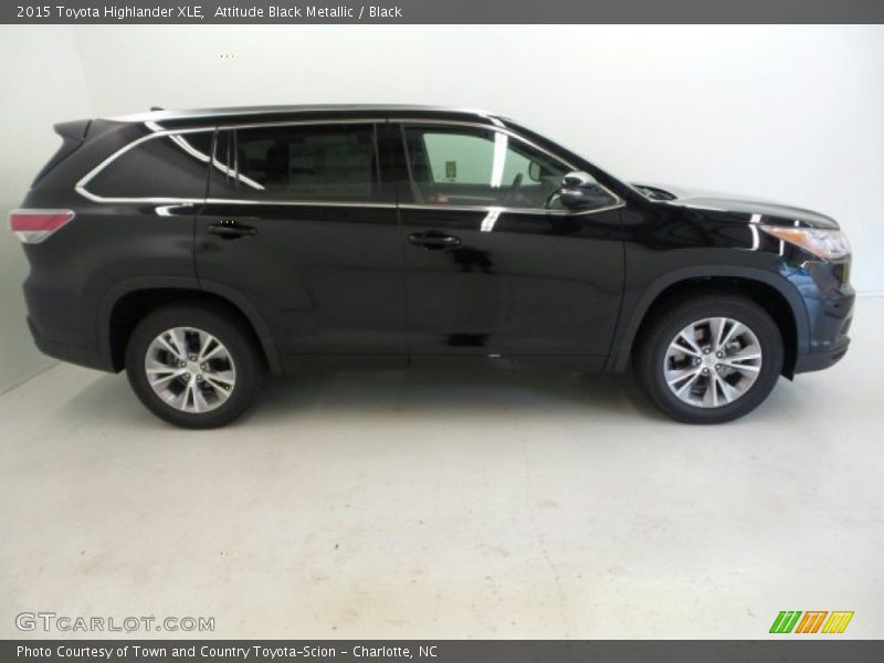 Attitude Black Metallic / Black 2015 Toyota Highlander XLE