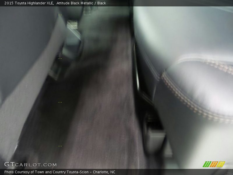 Attitude Black Metallic / Black 2015 Toyota Highlander XLE