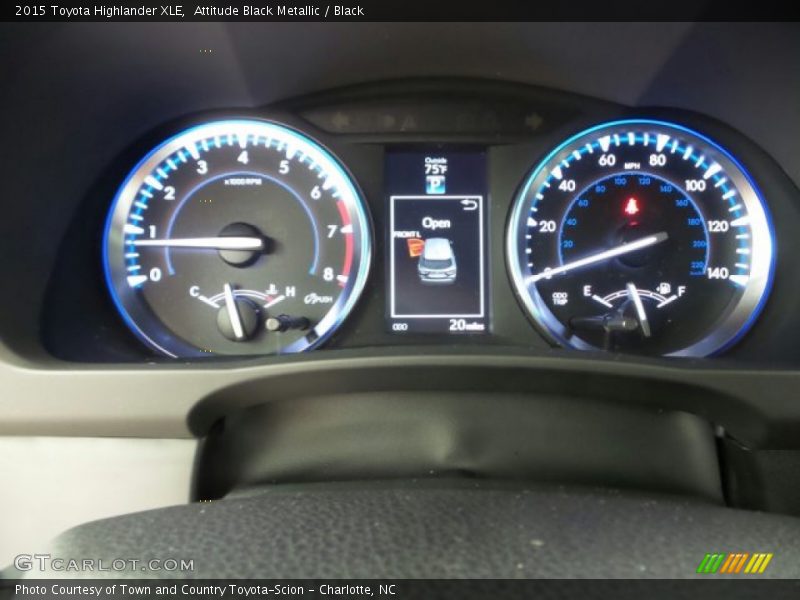 Attitude Black Metallic / Black 2015 Toyota Highlander XLE