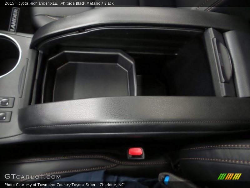 Attitude Black Metallic / Black 2015 Toyota Highlander XLE