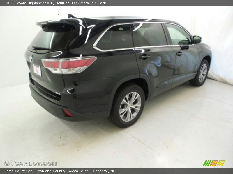 Attitude Black Metallic / Black 2015 Toyota Highlander XLE