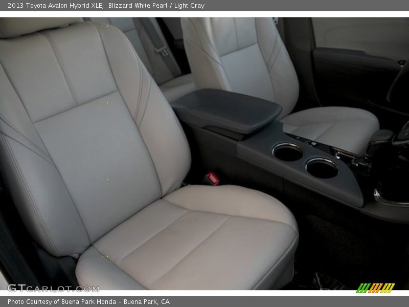 Blizzard White Pearl / Light Gray 2013 Toyota Avalon Hybrid XLE