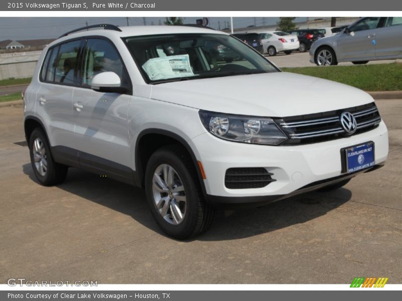 Pure White / Charcoal 2015 Volkswagen Tiguan S