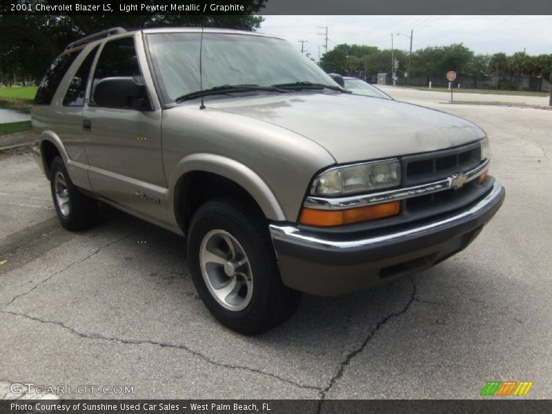 Light Pewter Metallic / Graphite 2001 Chevrolet Blazer LS