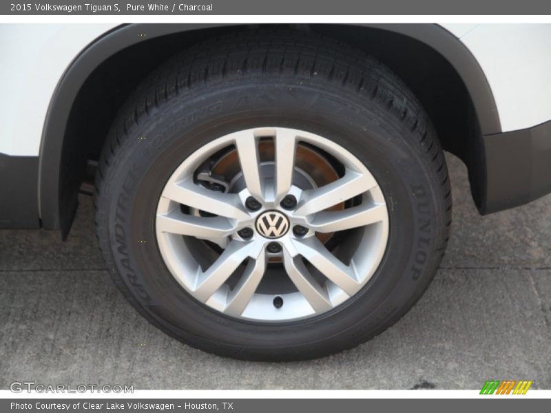 Pure White / Charcoal 2015 Volkswagen Tiguan S