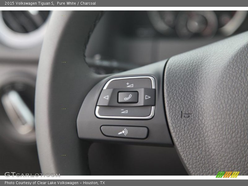 Pure White / Charcoal 2015 Volkswagen Tiguan S
