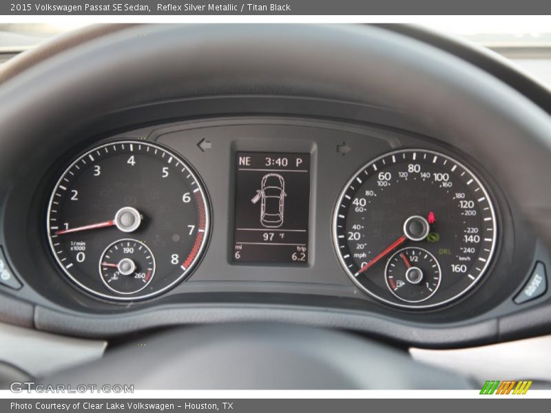Reflex Silver Metallic / Titan Black 2015 Volkswagen Passat SE Sedan