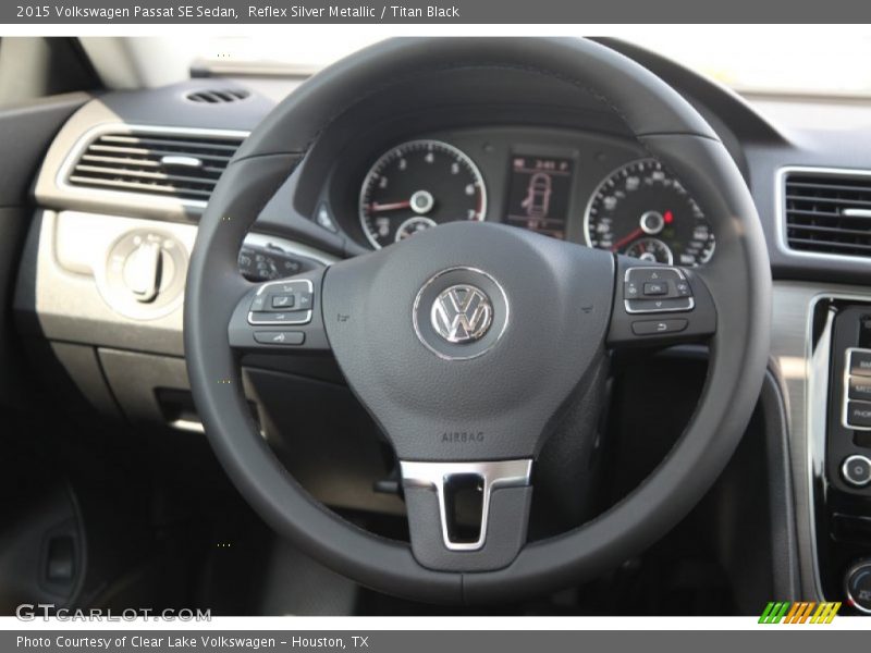 Reflex Silver Metallic / Titan Black 2015 Volkswagen Passat SE Sedan