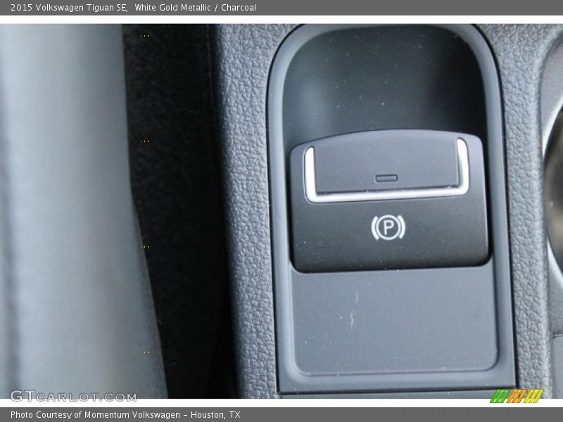 White Gold Metallic / Charcoal 2015 Volkswagen Tiguan SE