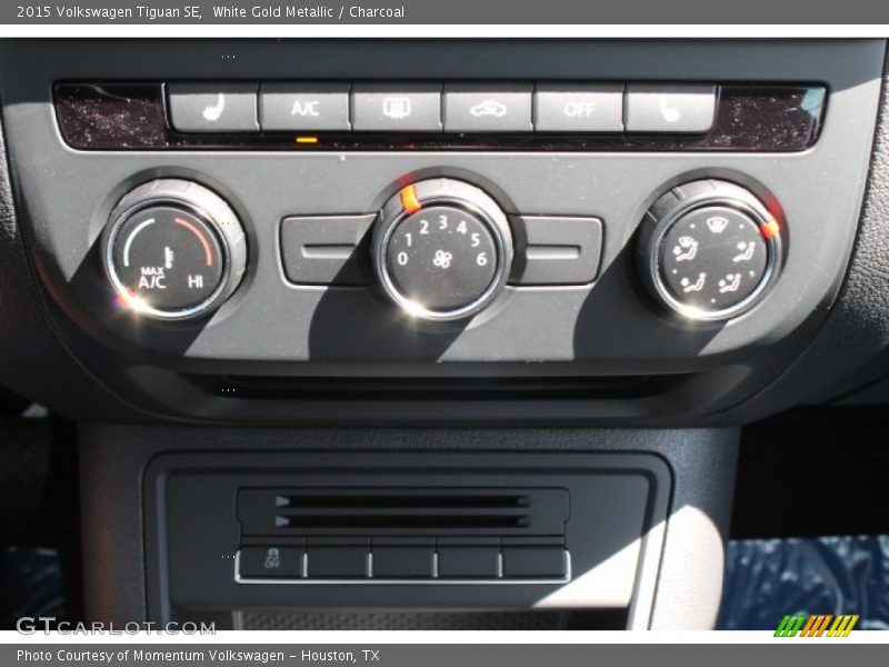 White Gold Metallic / Charcoal 2015 Volkswagen Tiguan SE
