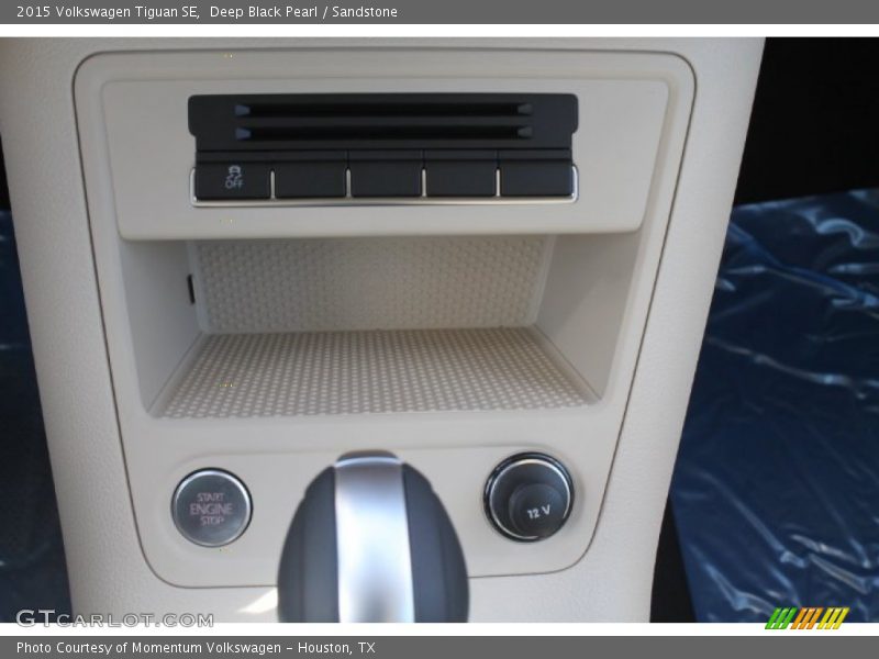 Deep Black Pearl / Sandstone 2015 Volkswagen Tiguan SE