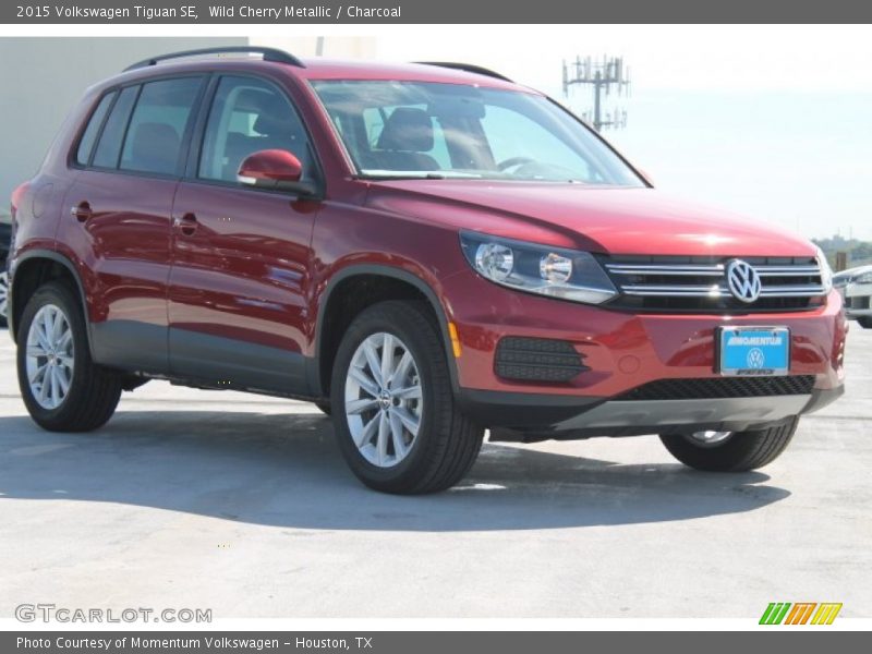 Wild Cherry Metallic / Charcoal 2015 Volkswagen Tiguan SE