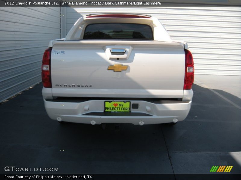 White Diamond Tricoat / Dark Cashmere/Light Cashmere 2012 Chevrolet Avalanche LTZ