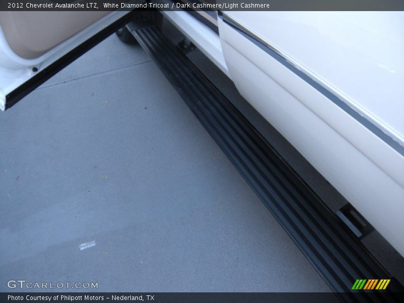 White Diamond Tricoat / Dark Cashmere/Light Cashmere 2012 Chevrolet Avalanche LTZ