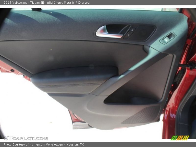 Wild Cherry Metallic / Charcoal 2015 Volkswagen Tiguan SE