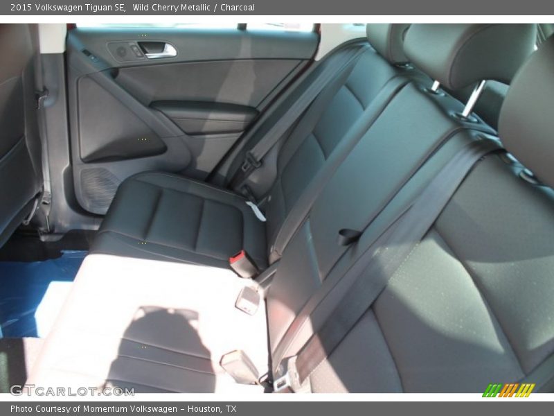 Wild Cherry Metallic / Charcoal 2015 Volkswagen Tiguan SE