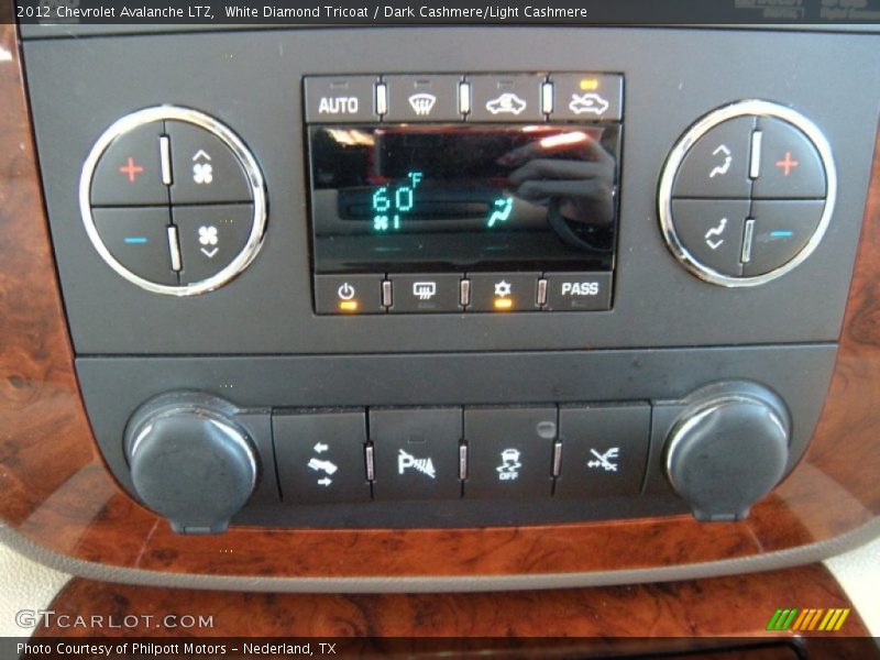 White Diamond Tricoat / Dark Cashmere/Light Cashmere 2012 Chevrolet Avalanche LTZ