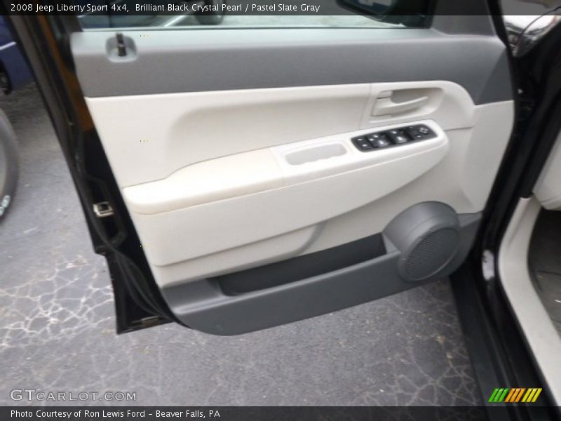 Brilliant Black Crystal Pearl / Pastel Slate Gray 2008 Jeep Liberty Sport 4x4