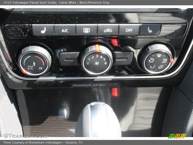 Candy White / Black/Moonrock Gray 2015 Volkswagen Passat Sport Sedan